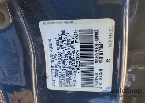 2003 Toyota Corolla Matrix Xr z USA, uszkodzony, nr VIN 2T1KR32E53C008288